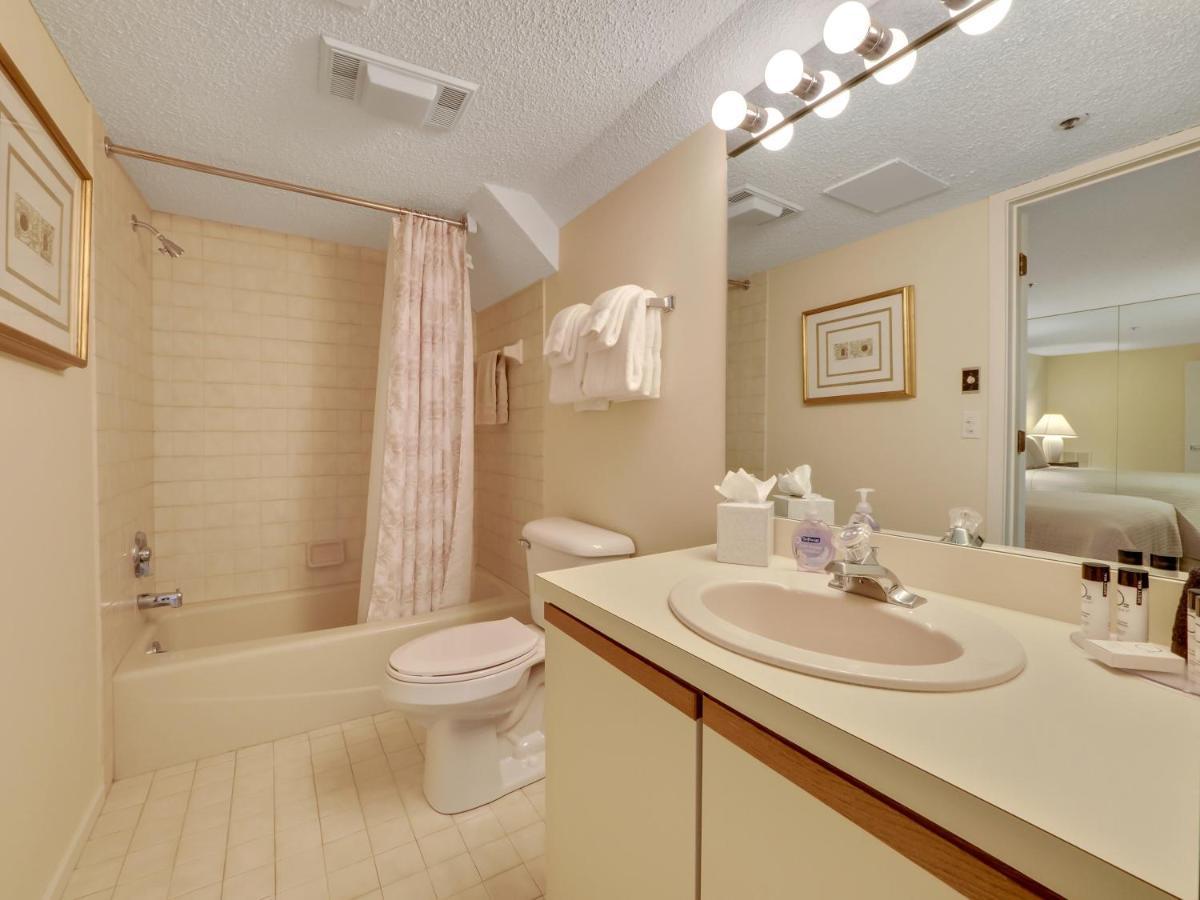 359 Edgewater Inn Charlevoix Bagian luar foto